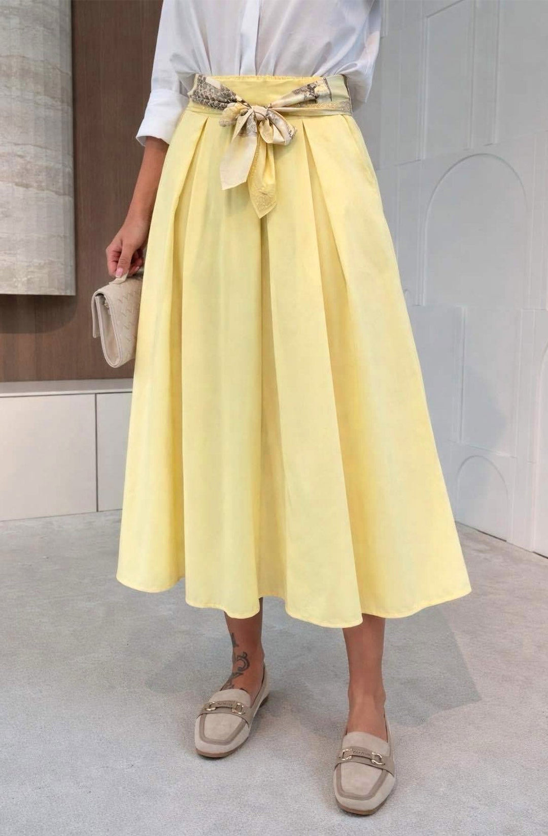 Henrieta Scarf Belt Pleated Pocket Midi Skirt-Yellow