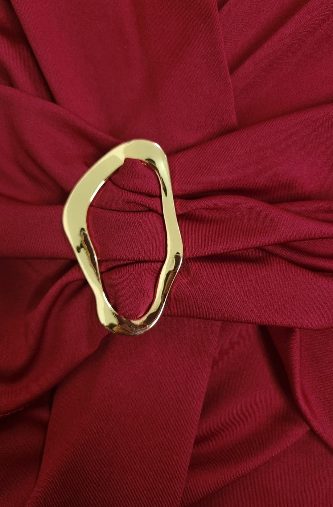 Marielle Sleeveless V-Neck Ring Split Maxi Dress-Red