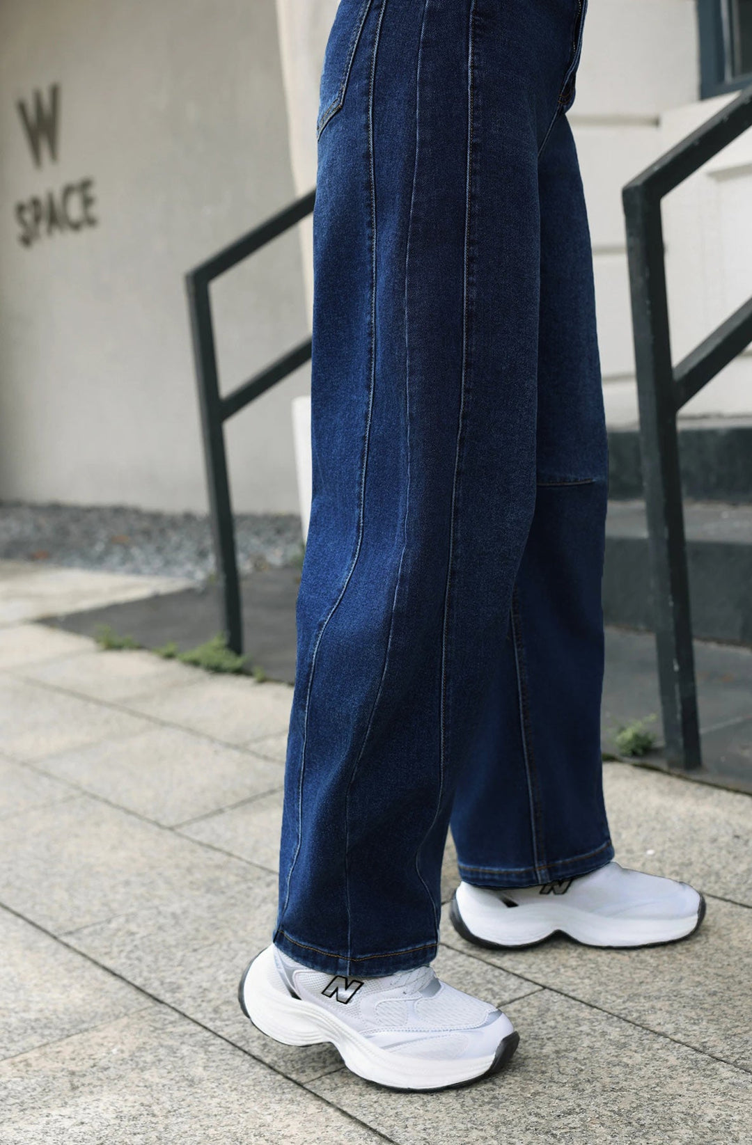 Runi Relaxed Balloon Fit Denim Jeans-Dark Blue